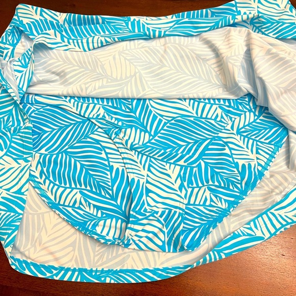 Coolibar Big Wave Swim Skort | Size Large | UPF 50+ - Picture 2 of 7